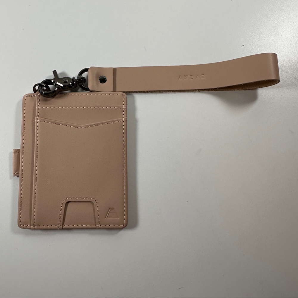 Andar Dennwe wallet Blush. NWOT